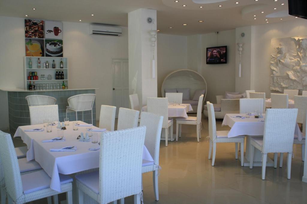 מלון Phuket Santi White מראה חיצוני תמונה